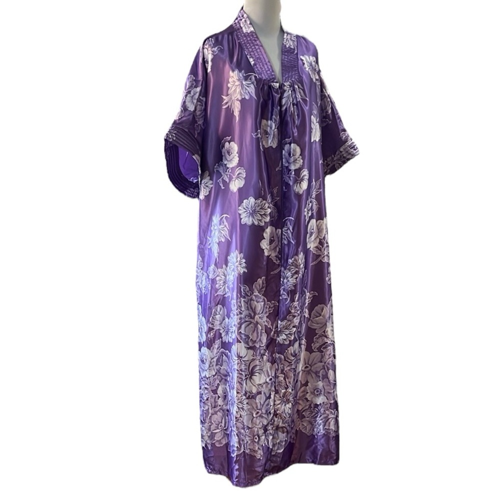 VINTAGE CW CLASSICS MISSY FLORAL PRINT KAFTAN PURPLE WHITE ONE SIZE FITS MOST